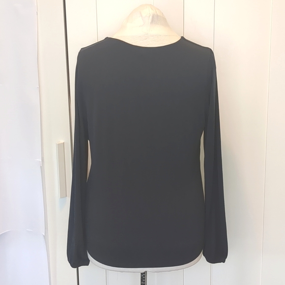 Navy Three Button Long Sleeve Stretch Women's Top by Banana Republic - Picture 5 of 8